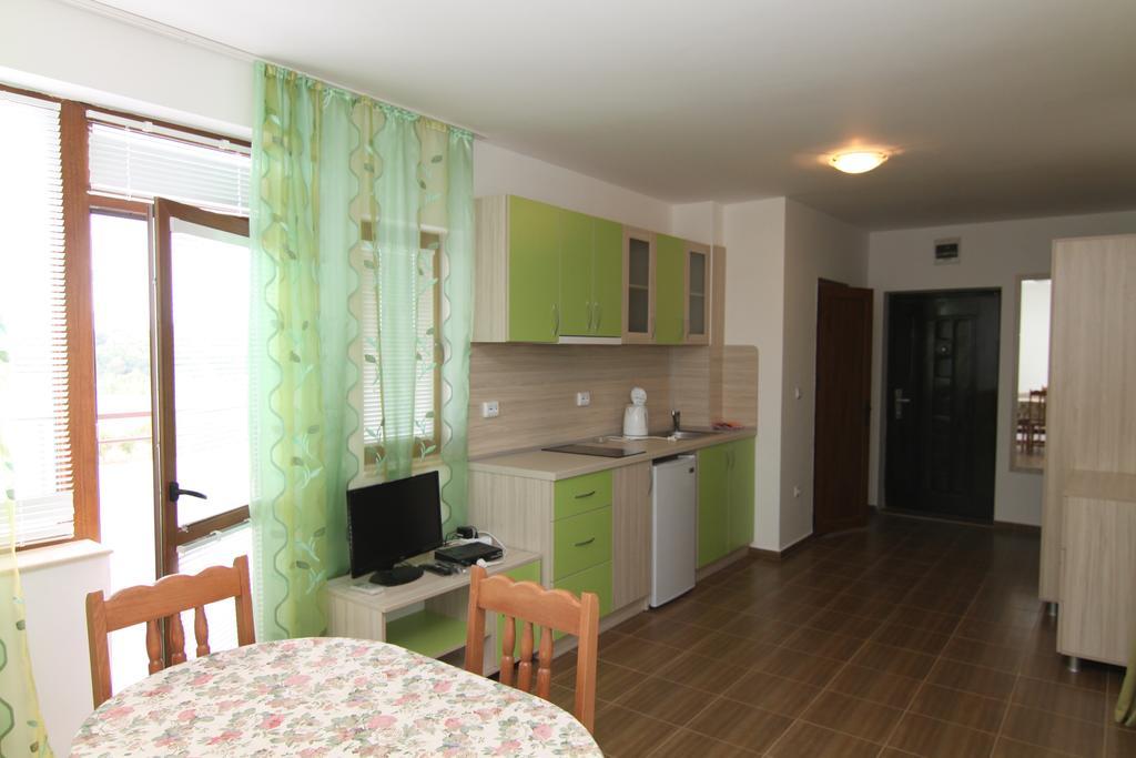 Apartments In Lotos Complex Kranevo Esterno foto